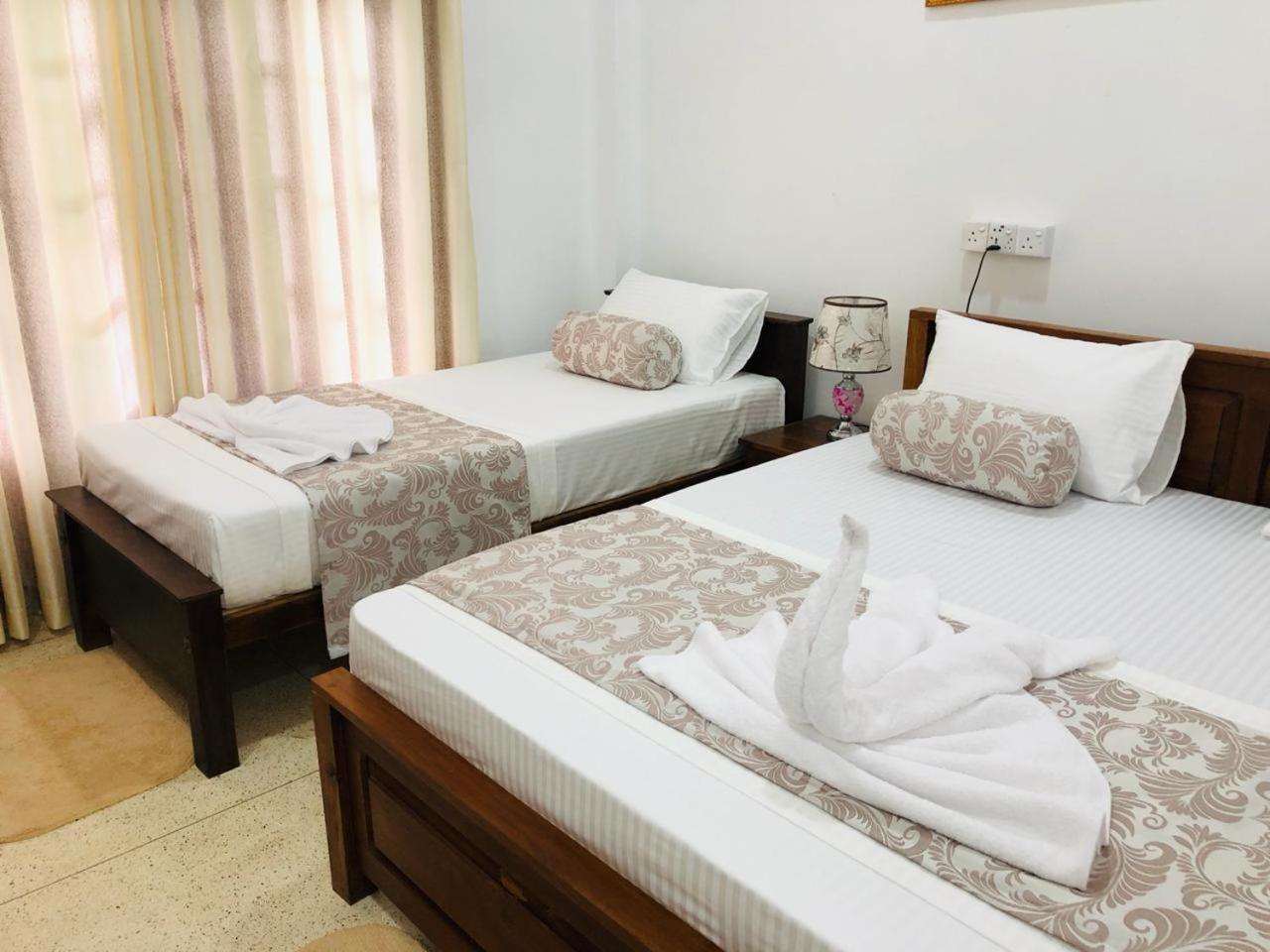 Mindana Residence Anuradhapura Bagian luar foto